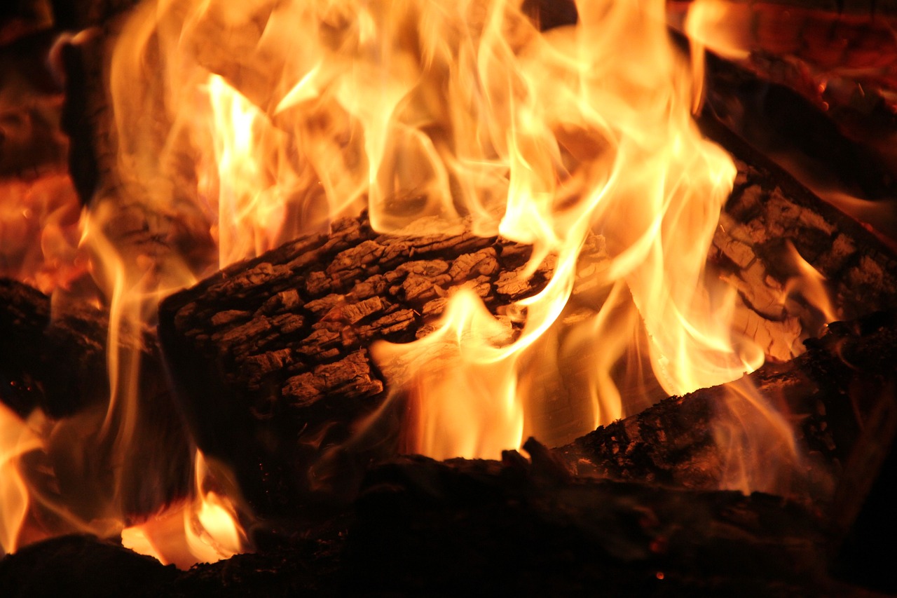 Professional Fireplace Cleaning Services In Pico Rivera California
